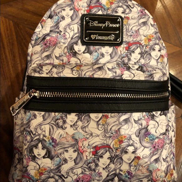 ISO !!! Loungefly mini backpack - Picture 3 of 3